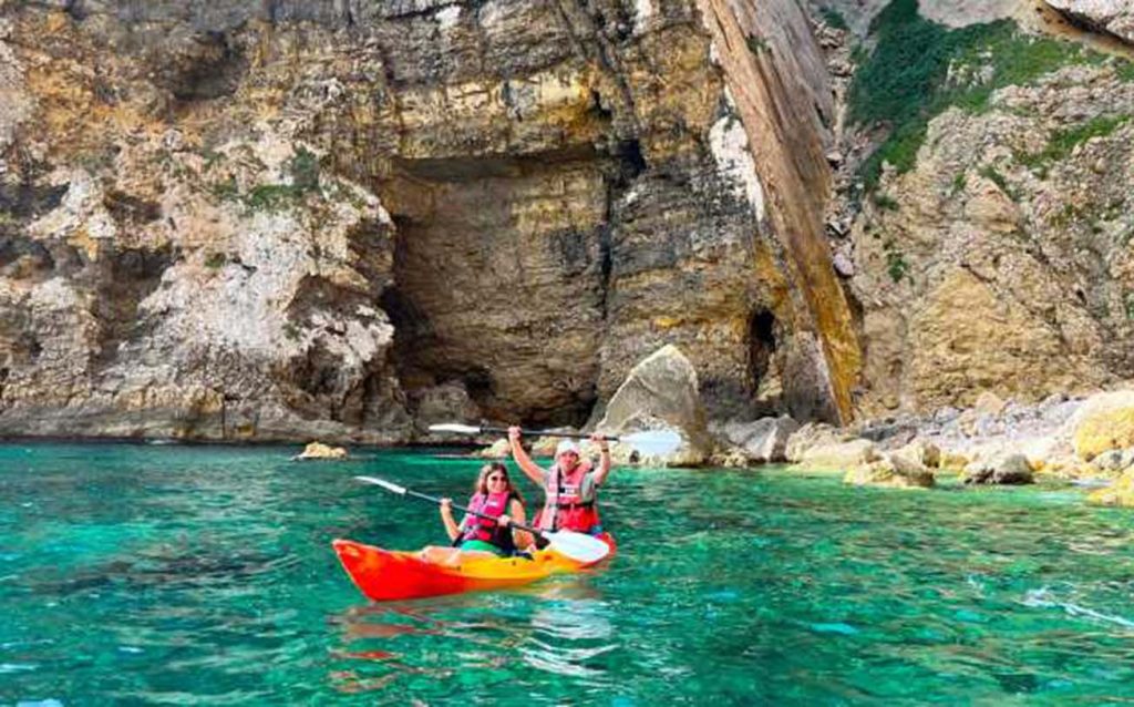 Essential Gear for Your Valencia Journey: Equip Yourself for an Unforgettable Adventure